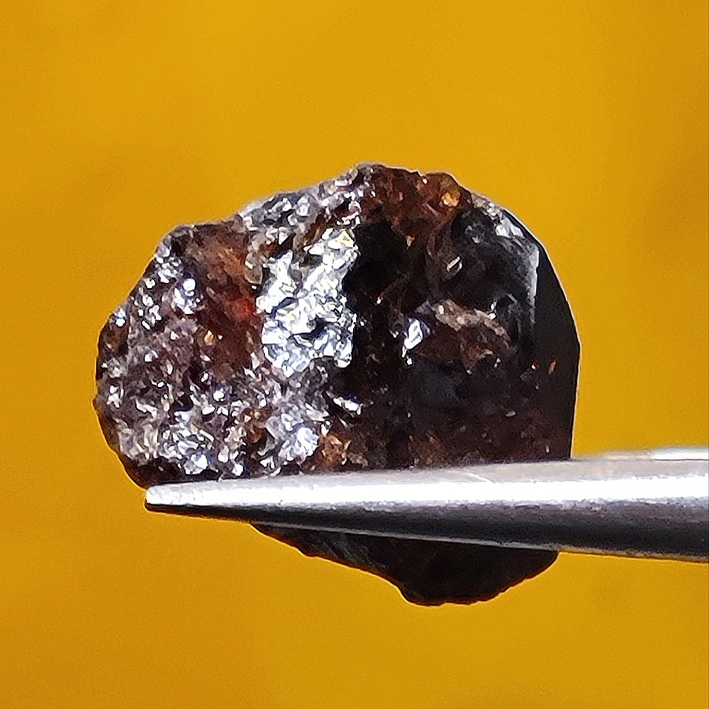 Garnet ( Almandine) \ Shigar Valley \ Pakistan Natural Specimen Gemstone Crystal - Picture 1 of 8